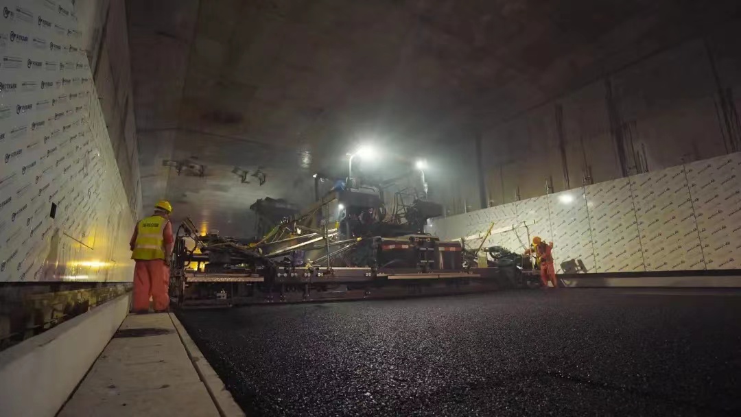 開車穿越海底！徐工又干了個(gè)大灣區(qū)超級(jí)工程！