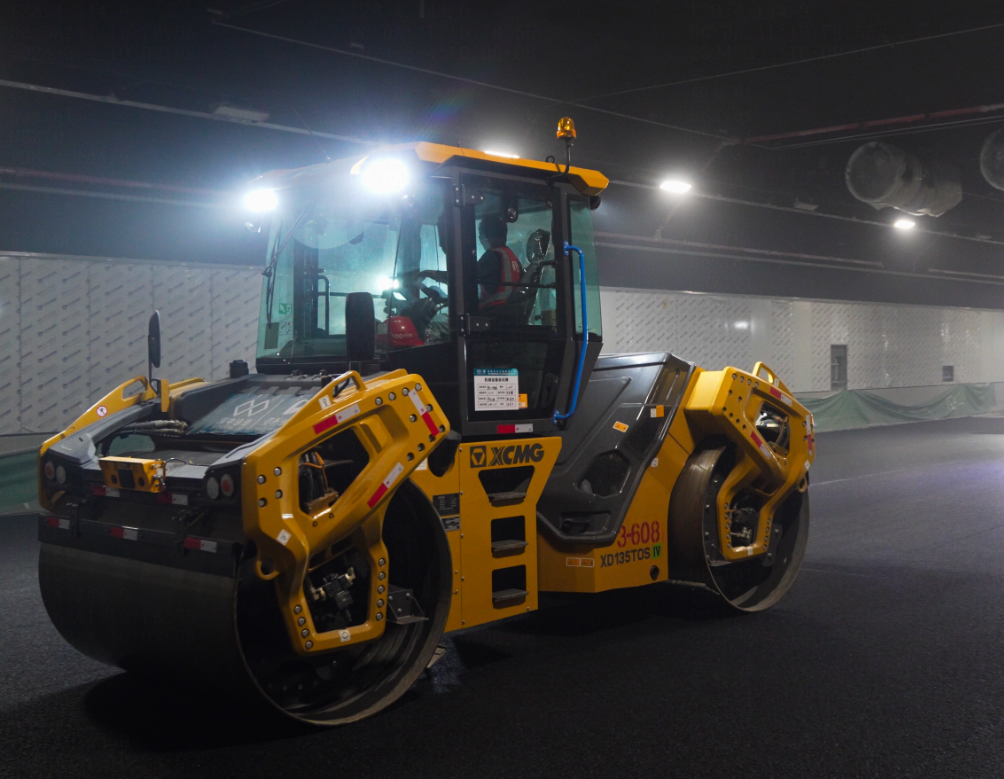 粵港澳大灣區(qū)，徐工道路機(jī)械現(xiàn)身又一超級(jí)工程