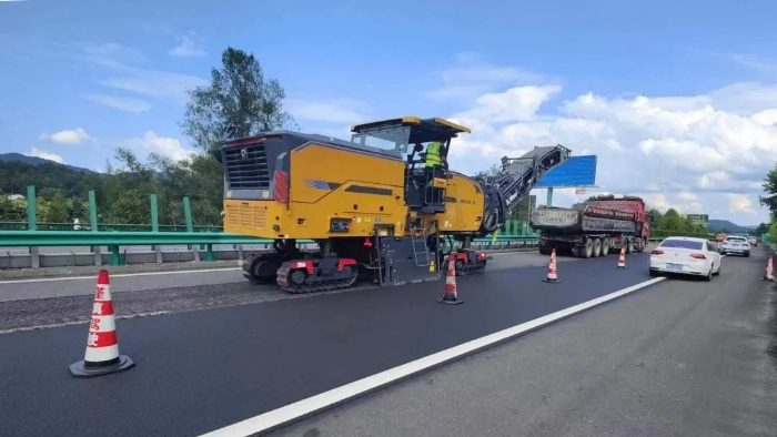 精彩綻放！徐工兩米銑刨機(jī)全國高速踔厲風(fēng)發(fā)