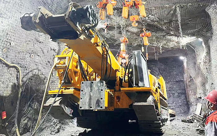 掘進(jìn)磷礦！徐工XTR7/360掘進(jìn)機點磷成金