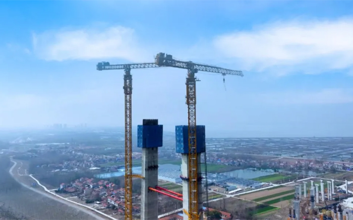 沖刺！徐工XGT2230A-100S助建武漢雙柳長江大橋