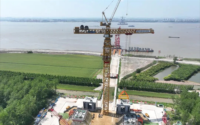 【媒體聚焦】世界最大跨徑橋梁群！央媒一次次把鏡頭對準徐工