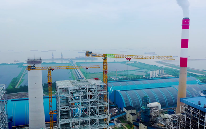 雙塔合璧！華能太倉(cāng)電廠項(xiàng)目徐工超大塔顯身手