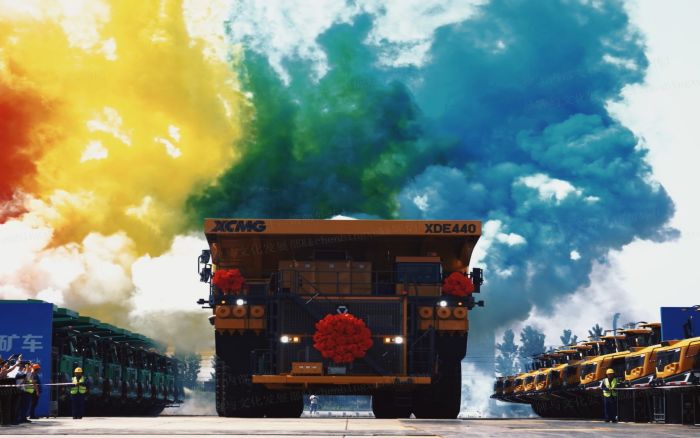 【國(guó)際化】批量交付歐洲！徐工150噸級(jí)礦車(chē)馳騁塞爾維亞