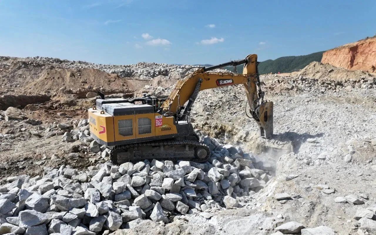 聯(lián)袂出擊！徐工中大挖奏響新能源產(chǎn)業(yè)發(fā)展新序曲