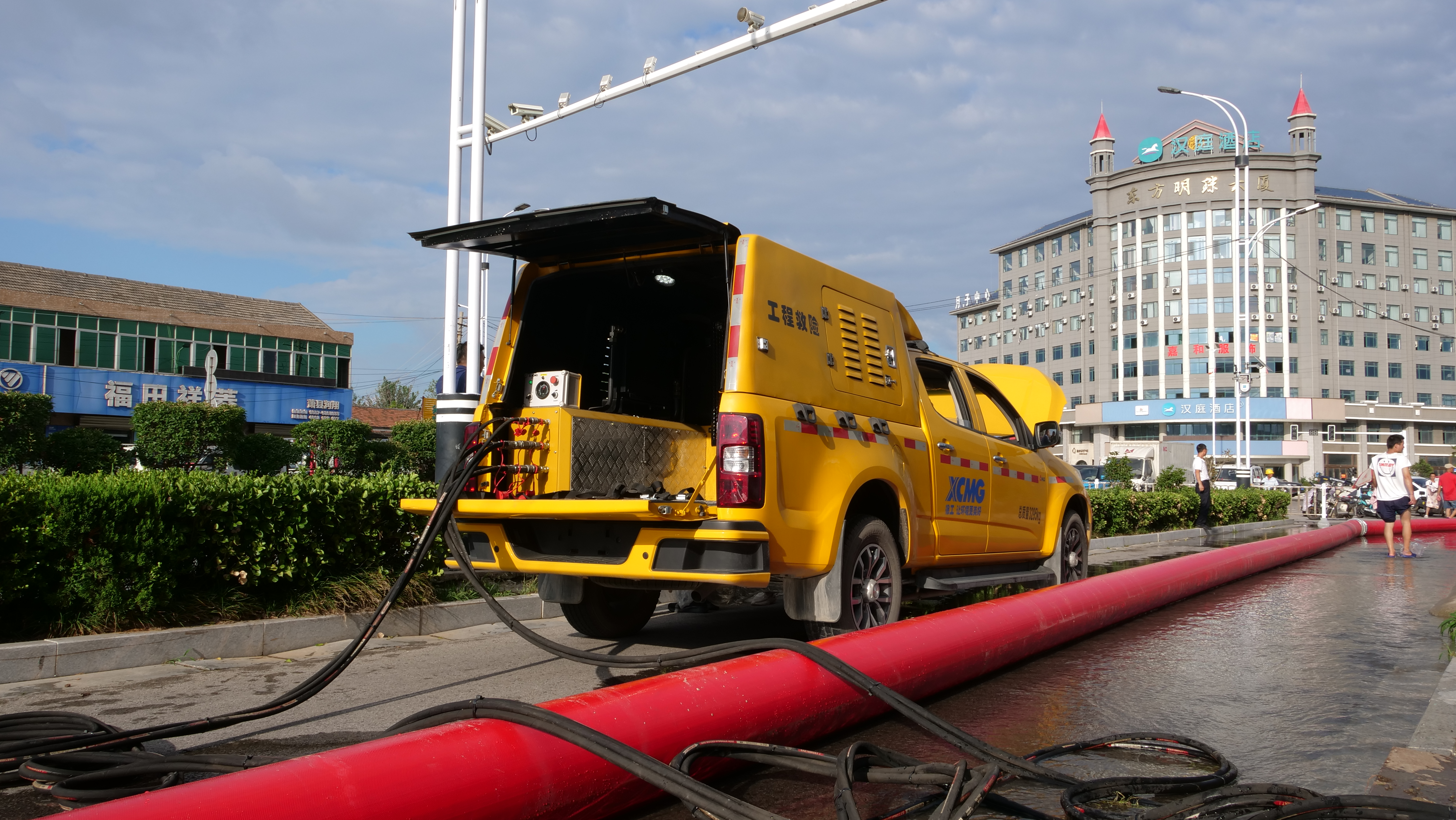 “皖”手同行！徐工排澇救援隊(duì)緊急出征！