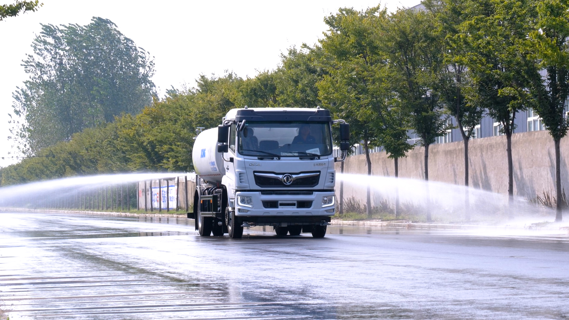 泰酷辣！徐工助力湖北天門城市綠化