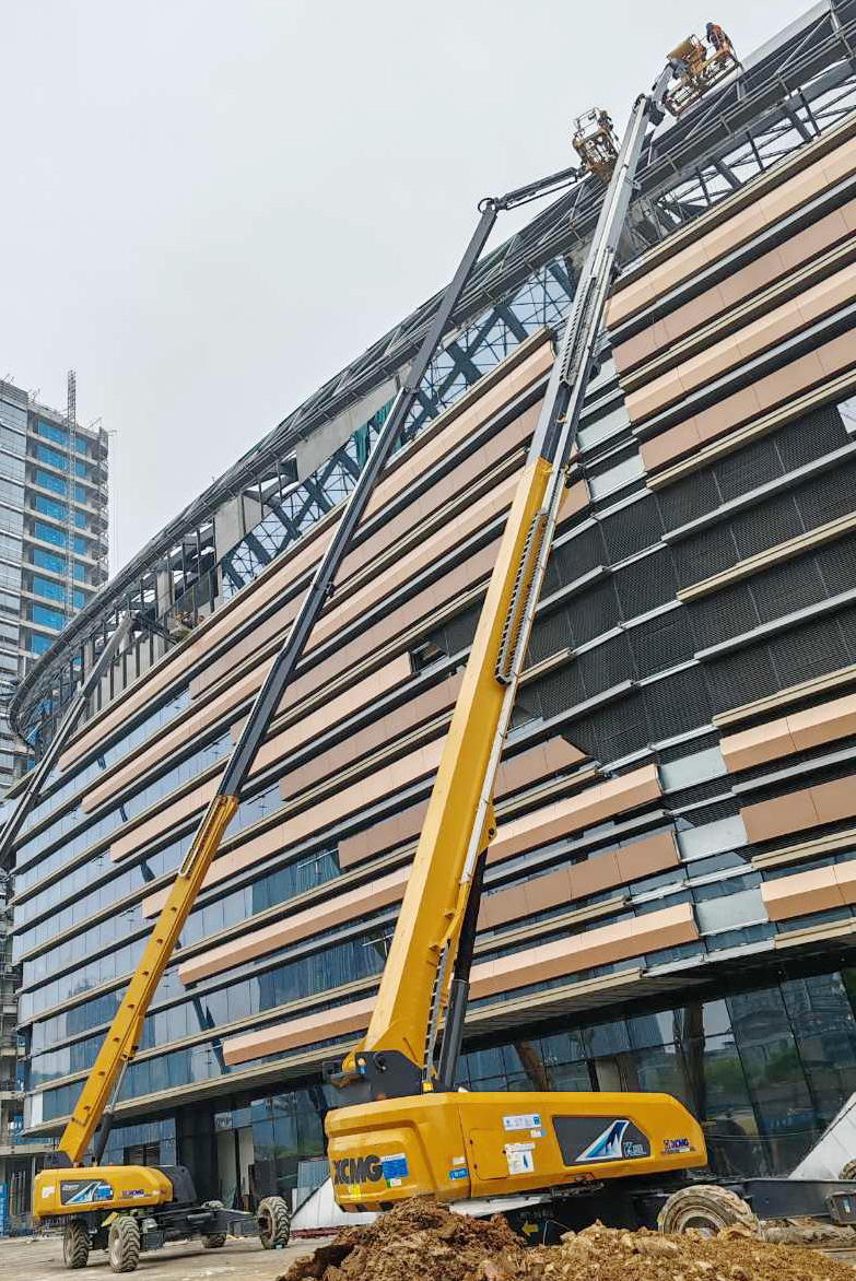 從藍(lán)圖到實(shí)景，徐工XGS40ACK-Li助力德清金融廣場(chǎng)崛起