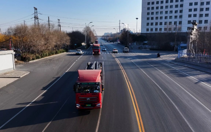 降碳增綠！徐工新能源重卡攜手客戶向綠而行