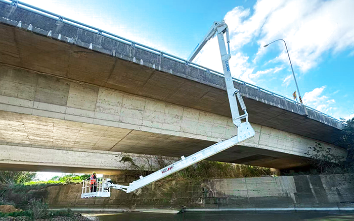 橋梁養(yǎng)護神器！徐工 QJZ18 筑牢橋梁安全防線