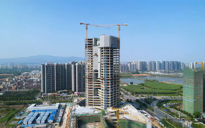 城市“金名片”| 徐工塔機(jī)助建新會(huì)第一高樓