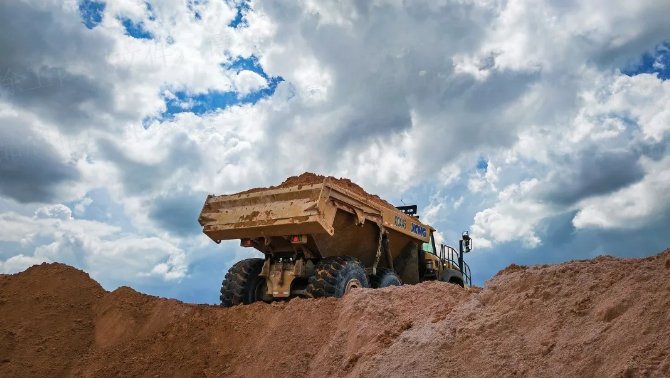 大展身手，徐工“礦山越野王”征戰(zhàn)東南亞