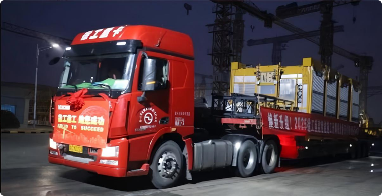 徐工智能升降機(jī)批量發(fā)車(chē)