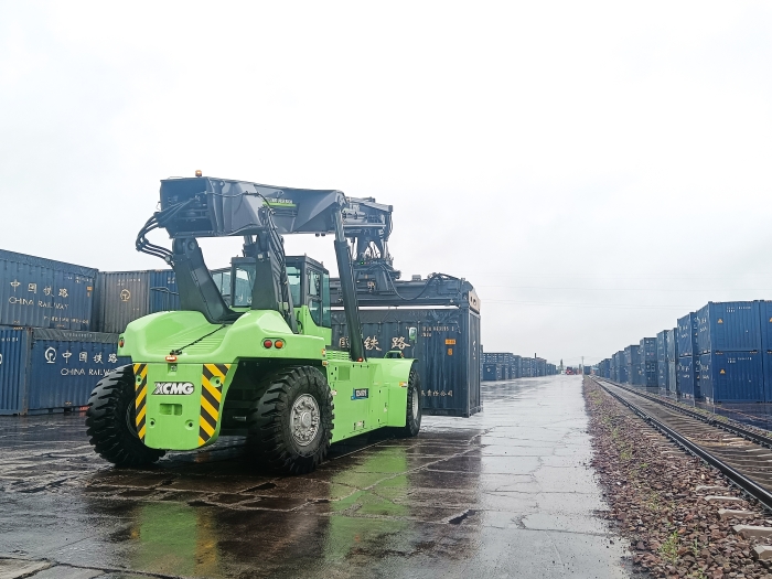 再添“新戰(zhàn)力”！鐵路干線物流的綠色引擎