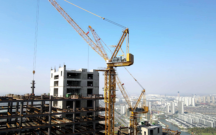 七天一層！“徐工金”助建180米高世界級(jí)“大象”