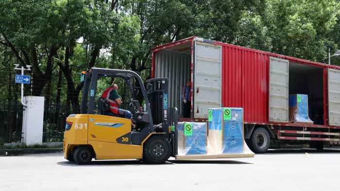 徐工新能源叉車：構(gòu)筑機(jī)場物流全場景高效搬運(yùn)體系