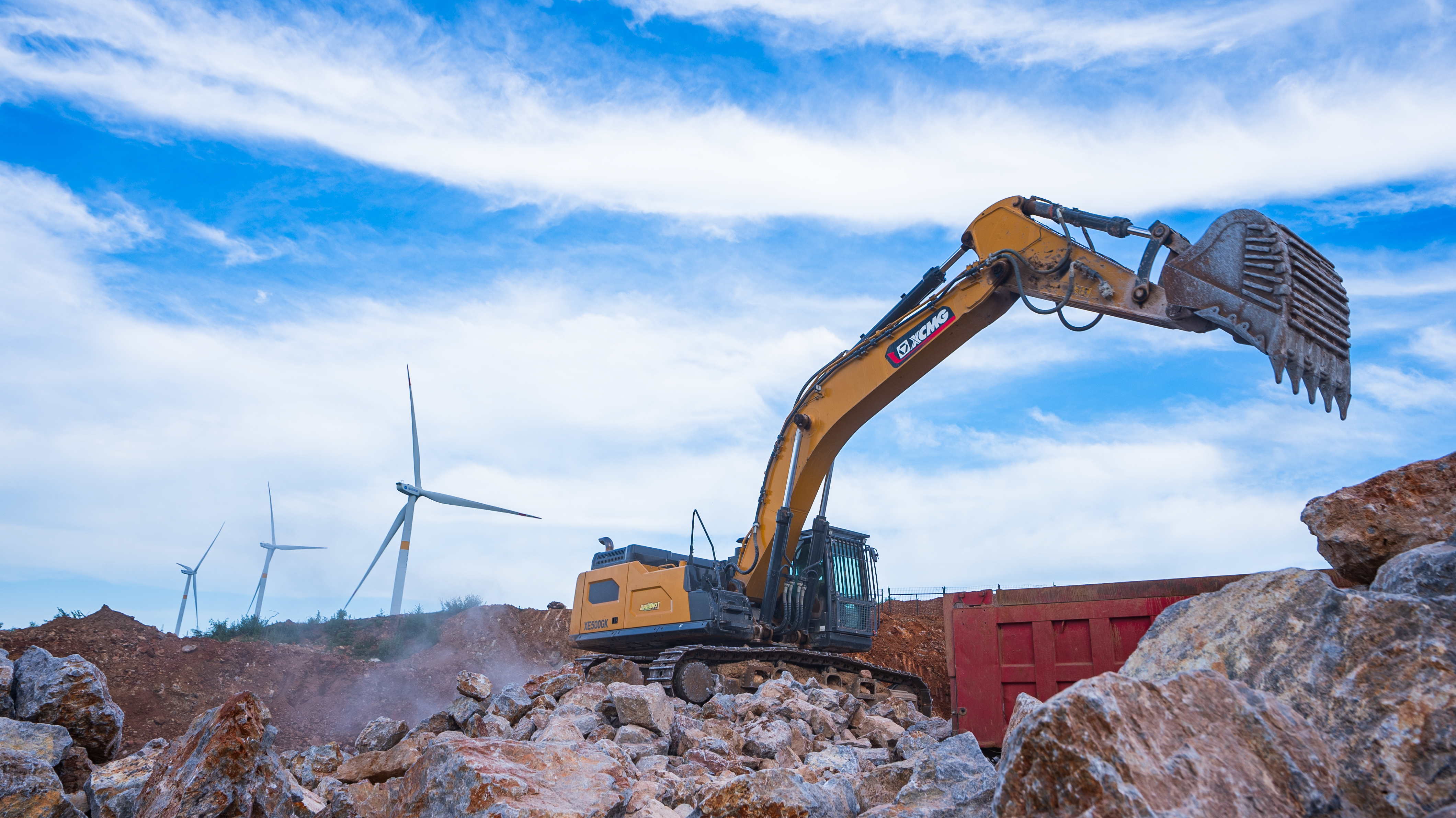 “掘金巨無(wú)霸”徐工XE500GK宜城石料開(kāi)采，讓高效成就財(cái)富