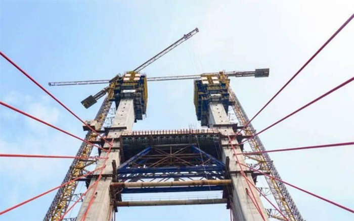 離通車又近一步！南孟溪特大橋主塔全面封頂