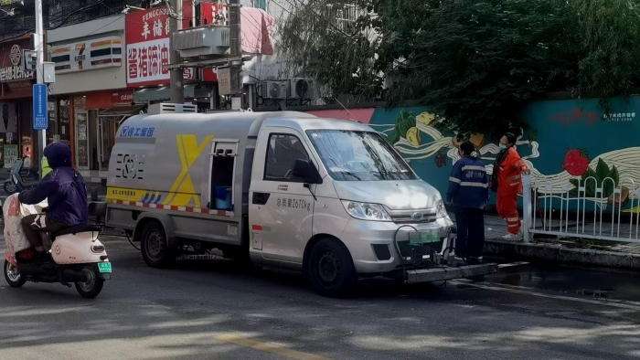 徐州這條網(wǎng)紅巷的“臉面”，竟被這臺(tái)車承包了？！