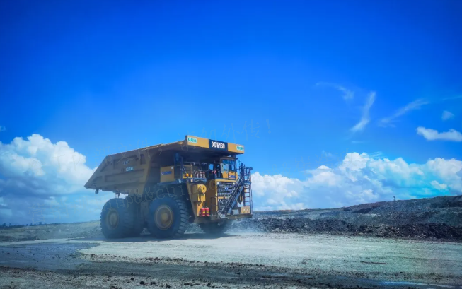 能拉能跑！徐工XDE130雙橋剛性礦車(chē)效能非凡！