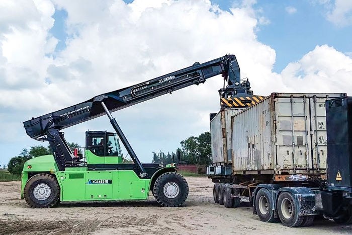 “回頭客”之選！徐工綠色先鋒深耕華南區(qū)域自貿(mào)港