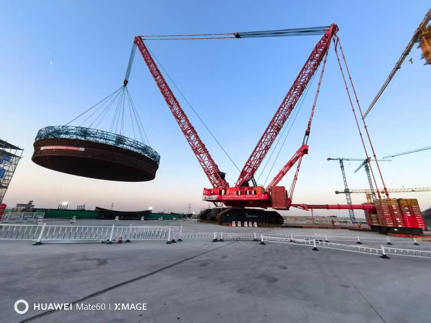 2小時(shí)15分鐘能做什么？把核島43米“鋼鐵內(nèi)膽”一次放準(zhǔn)！