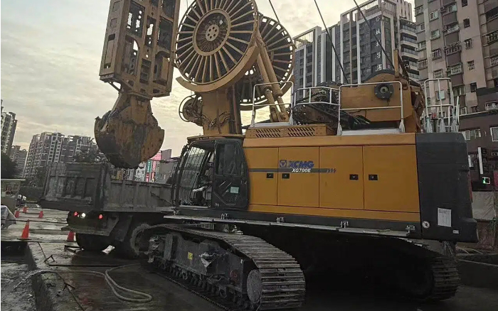 穩(wěn)保施工！徐工地下連續(xù)墻液壓抓斗攻克東南亞復(fù)雜工況