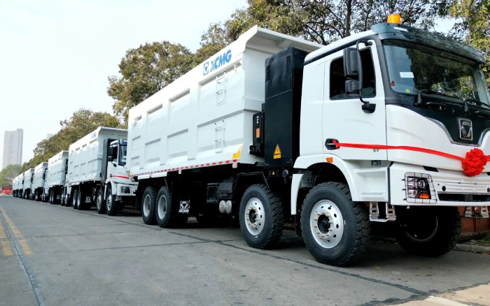 徐工純電動自卸車列隊出海，助力當地煤炭運輸綠色轉型